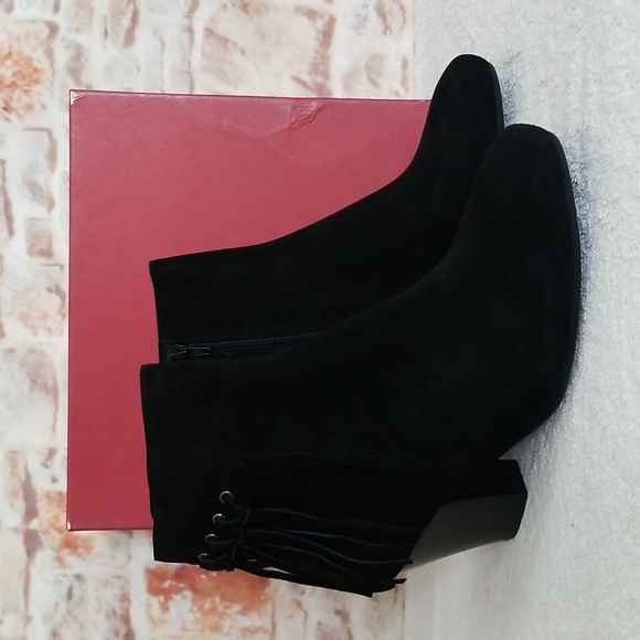New Vaneli Jeroen Suede Fringe Booties - Picture 10 of 14